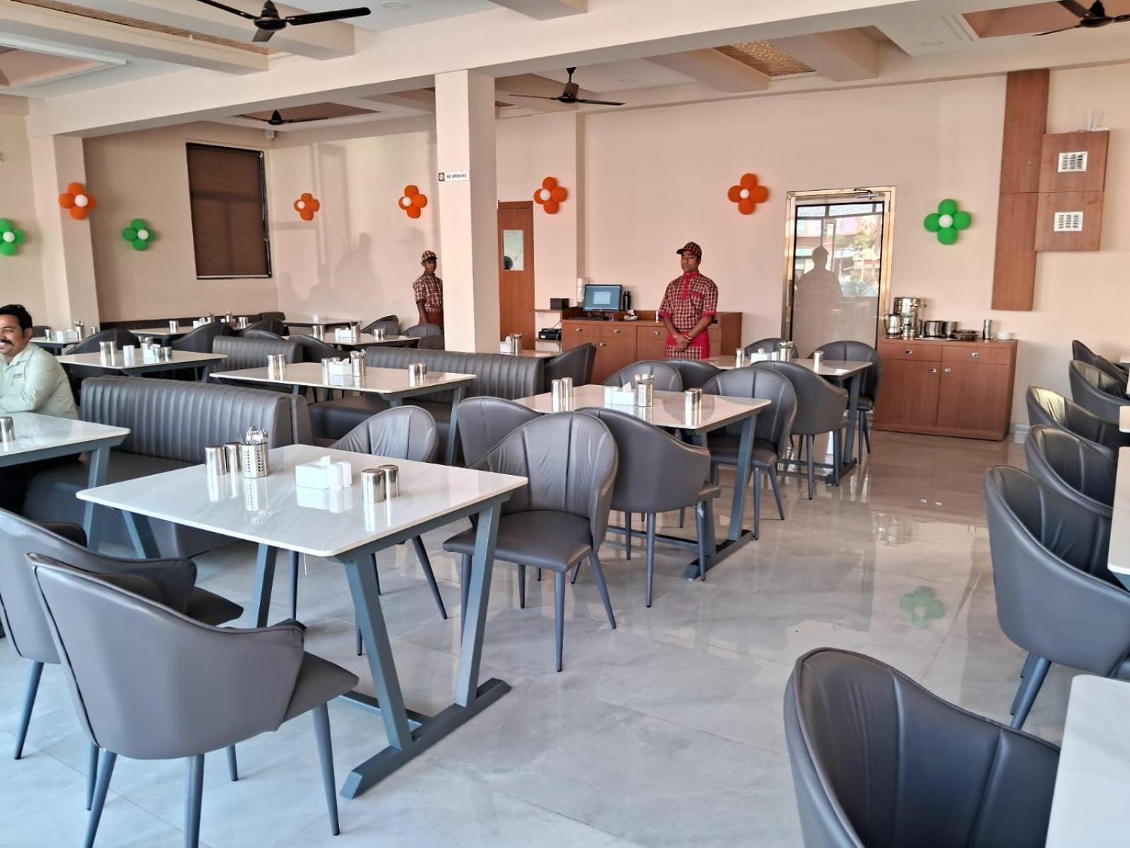 Hotel The Marion Nashik Exterior photo